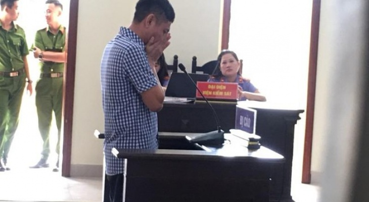 Bị cáo bật khóc khi nghe VKS đề nghị án chung thân