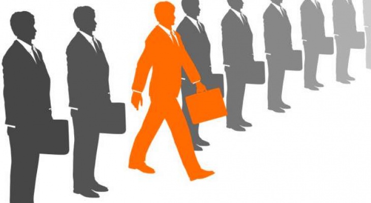 Công chức được tham gia vào doanh nghiệp dưới hình thức nào?