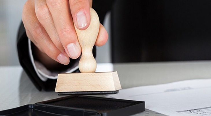 Hợp đồng nhiều trang thì bên nào đóng dấu giáp lai? 