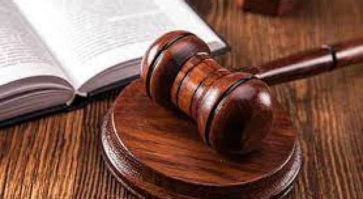 Người khởi kiện có quyền ủy quyền cho người khác tham gia tố tụng vụ án hành chính được không?