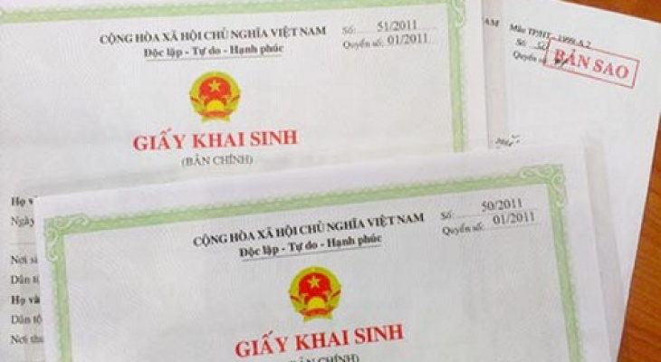 Việc đổi họ cho con có ảnh hưởng tới quyền nuôi dưỡng?