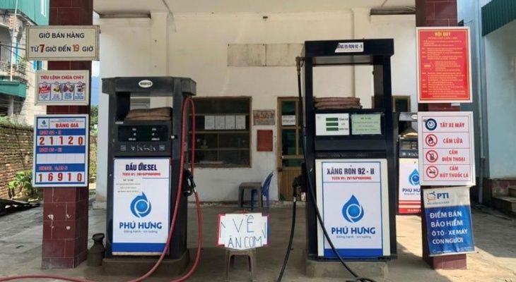 Treo biển 'về ăn cơm' nghỉ không bán, 1 cửa hàng xăng bị phạt 10 triệu
